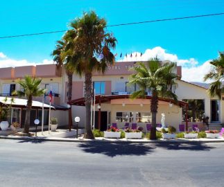 TRITON GARDEN HOTEL