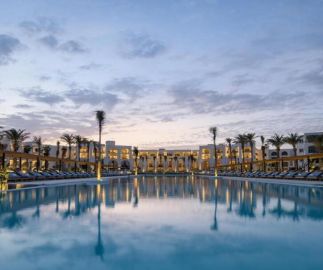 Serry Beach Resort Premium